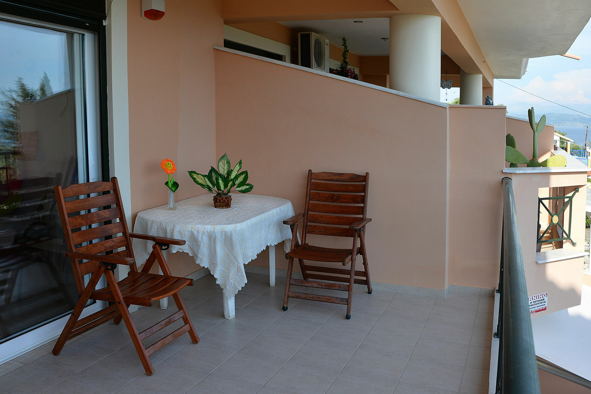 Sarakinos Apartments Barbati Exterior photo