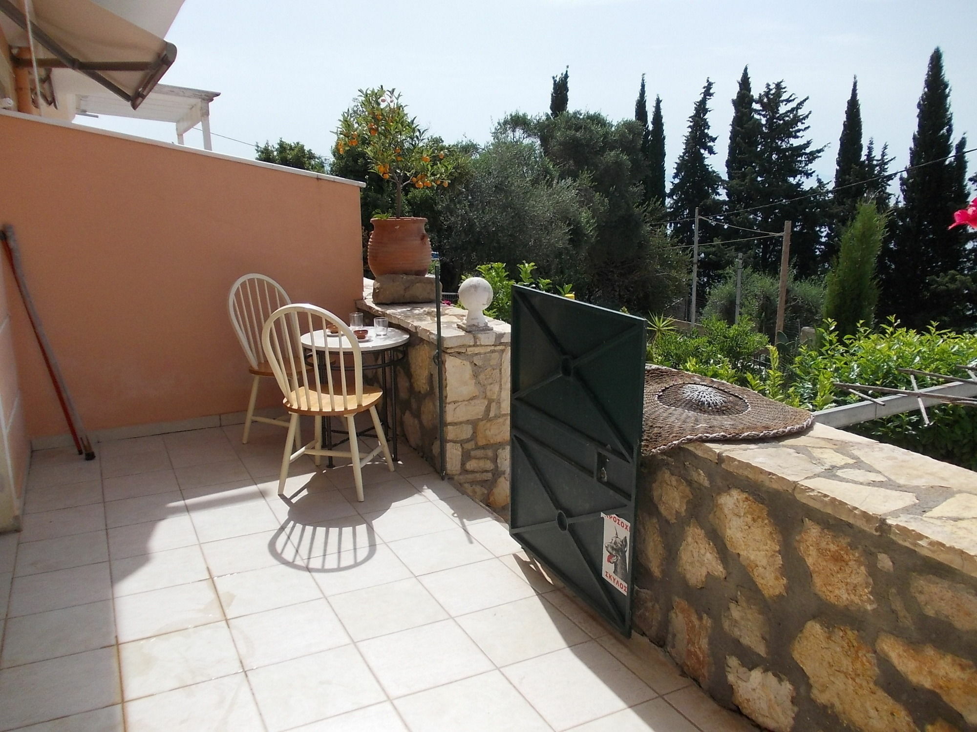 Sarakinos Apartments Barbati Exterior photo